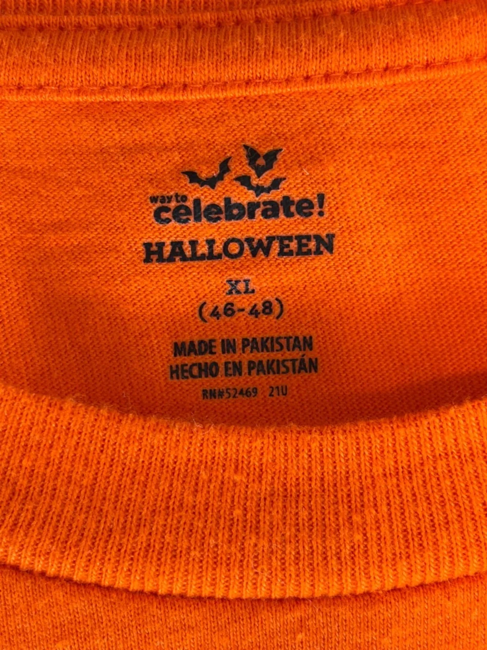 XL Men’s Halloween Jack O’Lantern Orange Pumpkin Face Costume T-Shirt - Picture 3 of 4